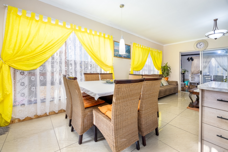 4 Bedroom Property for Sale in Mabille Park Western Cape